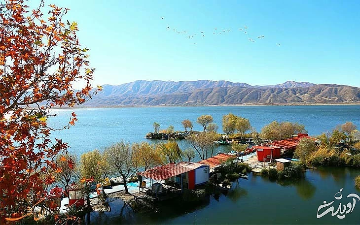 نمای زیبای دریاچه نمای زیبای دریاچه
